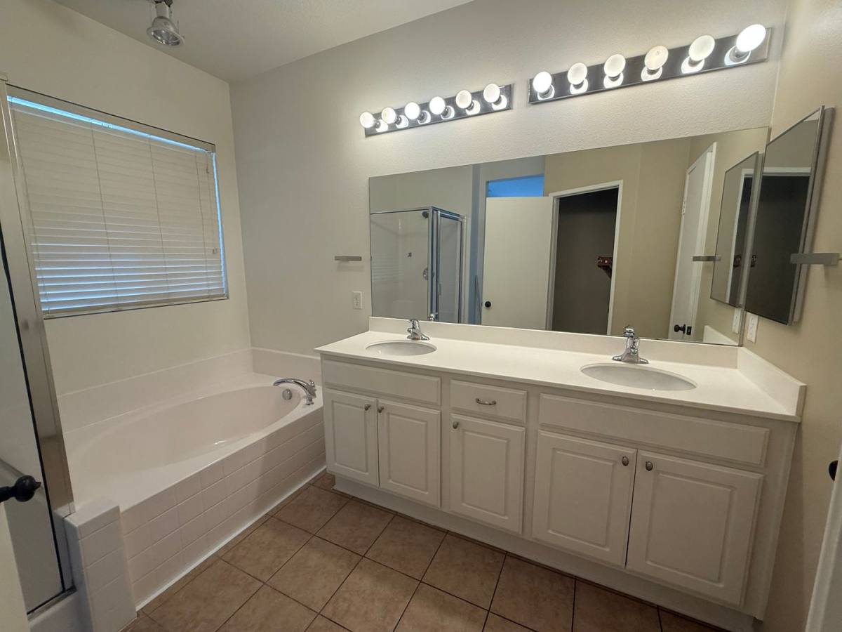 House for rent at 13252 Placentia St, Hesperia, CA 92344