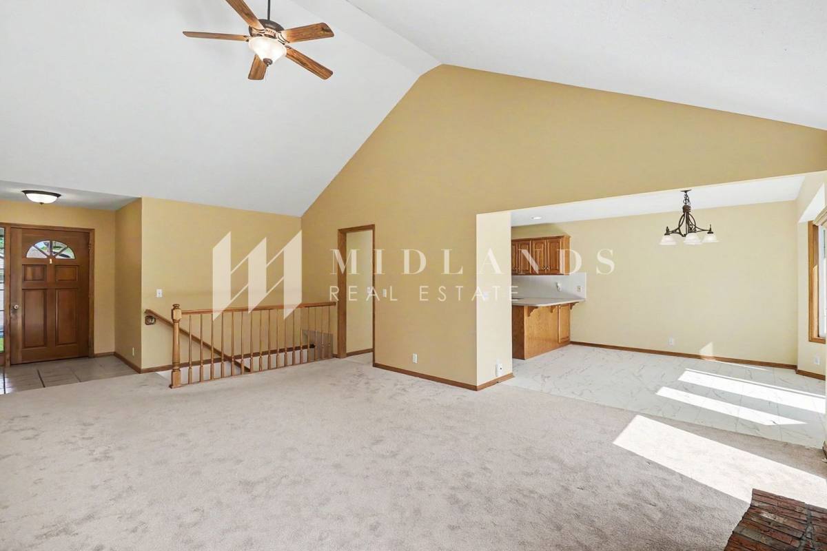 House for rent at 123 Wilma Rd, Papillion, NE 68133