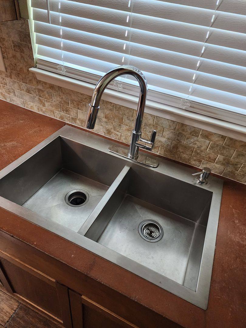 House for rent at 1712 Applegate Dr, Modesto, CA 95350