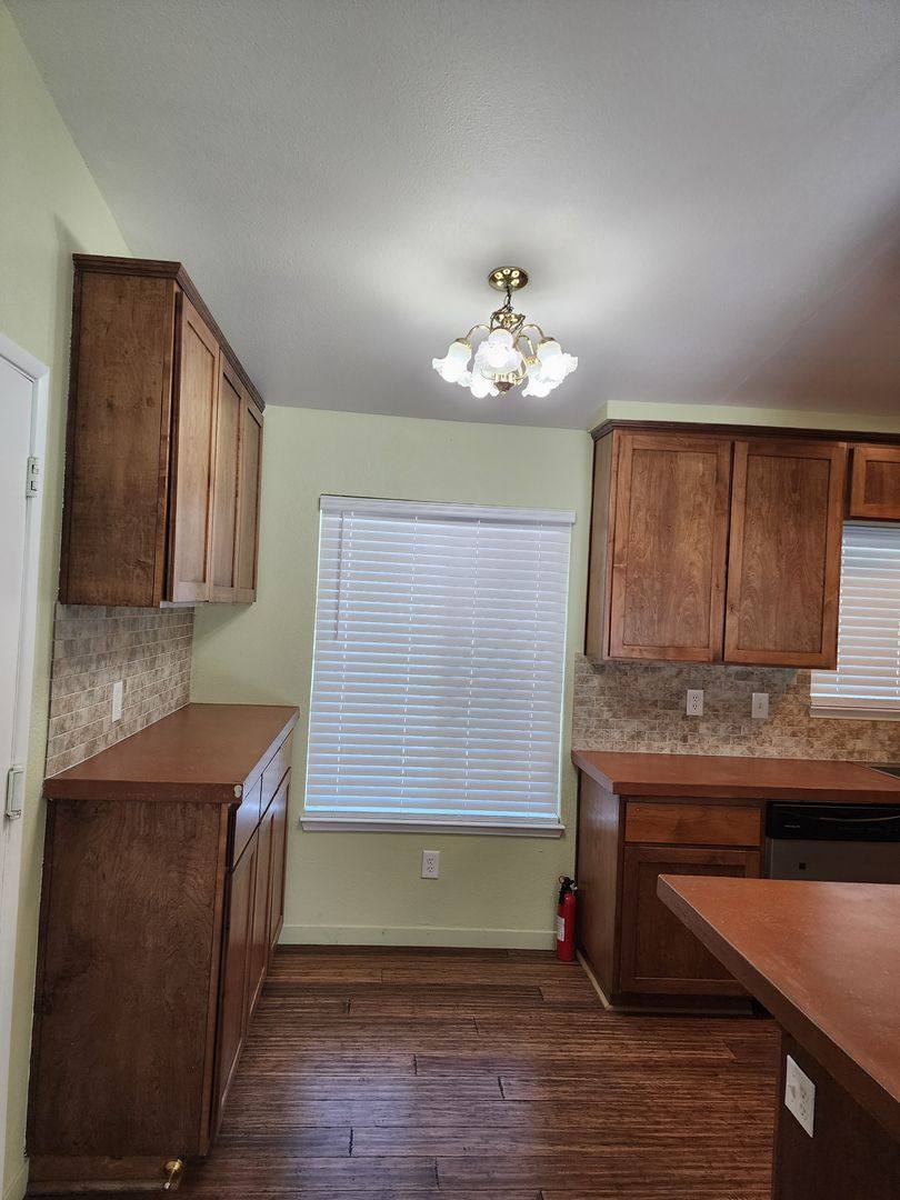 House for rent at 1712 Applegate Dr, Modesto, CA 95350