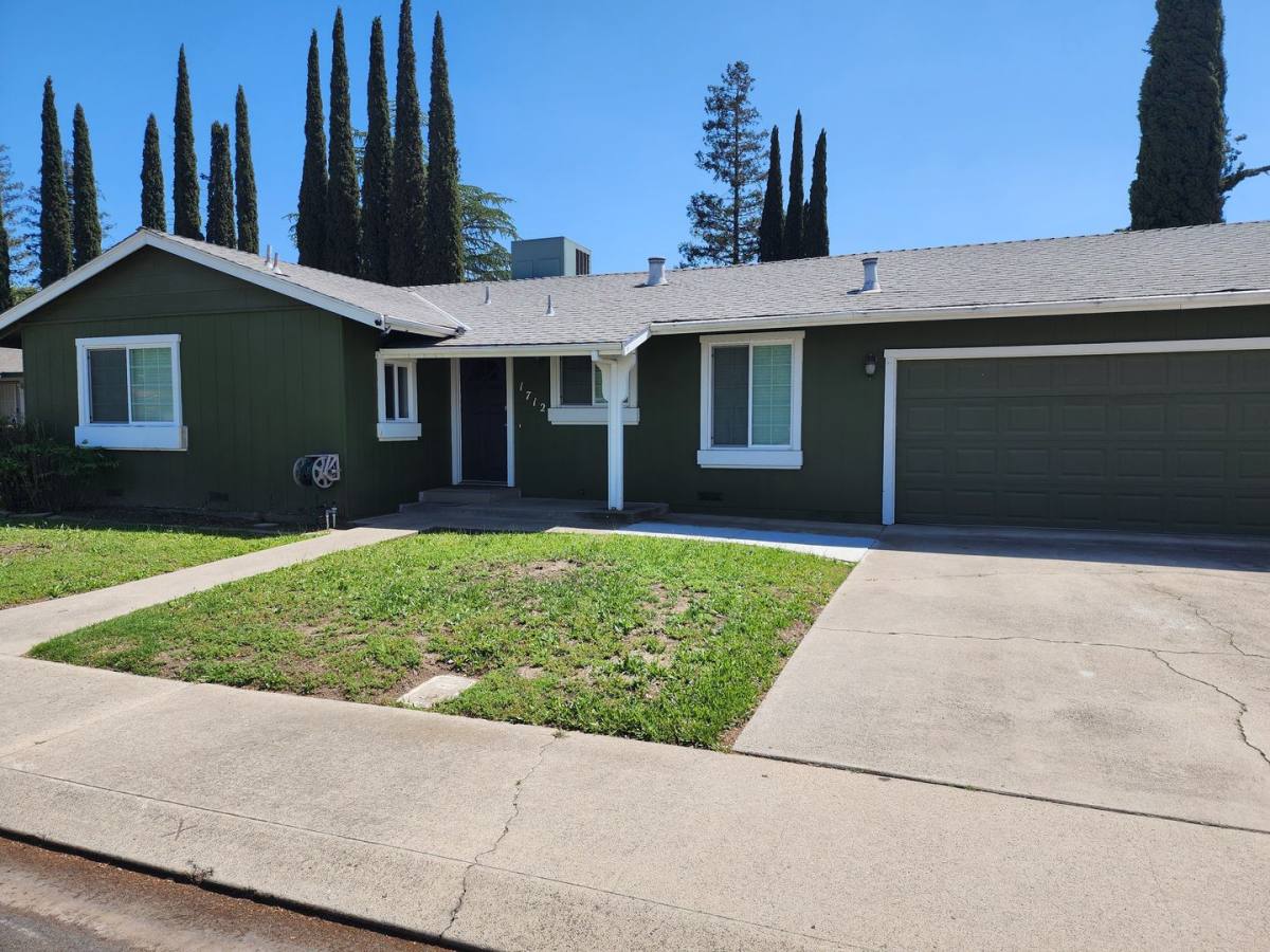 House for rent at 1712 Applegate Dr, Modesto, CA 95350