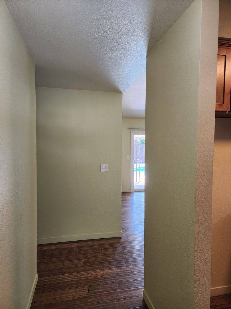 House for rent at 1712 Applegate Dr, Modesto, CA 95350
