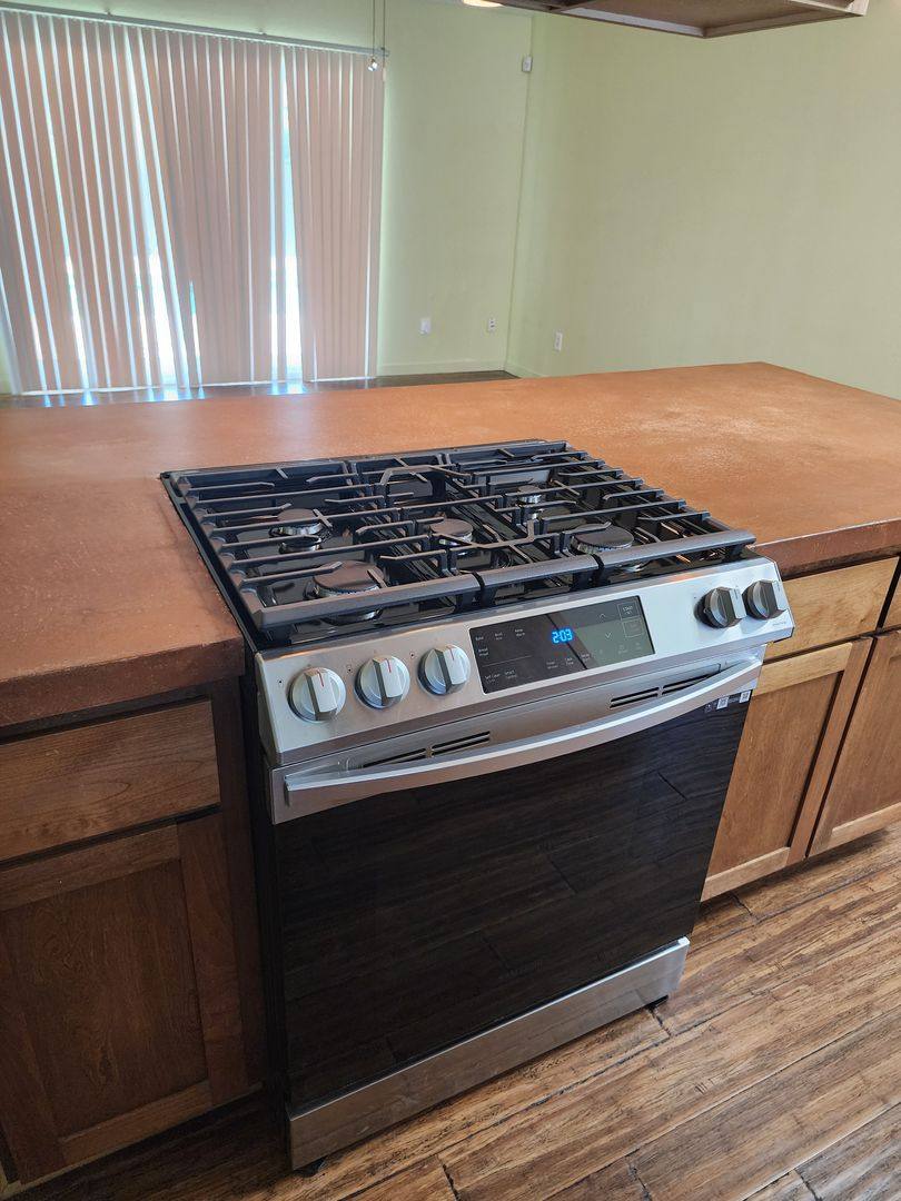 House for rent at 1712 Applegate Dr, Modesto, CA 95350
