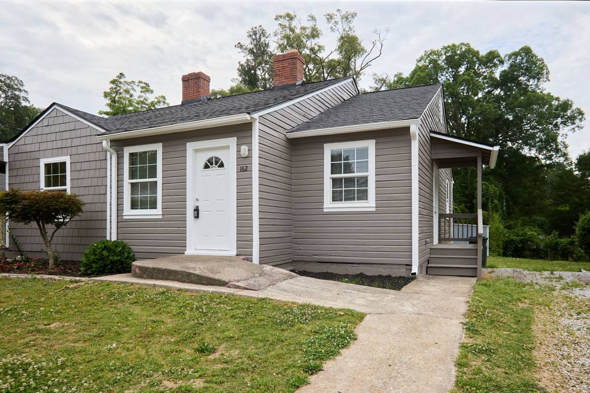 Apartment for rent at 162 & 164 Hedges St, Marietta, GA 30008