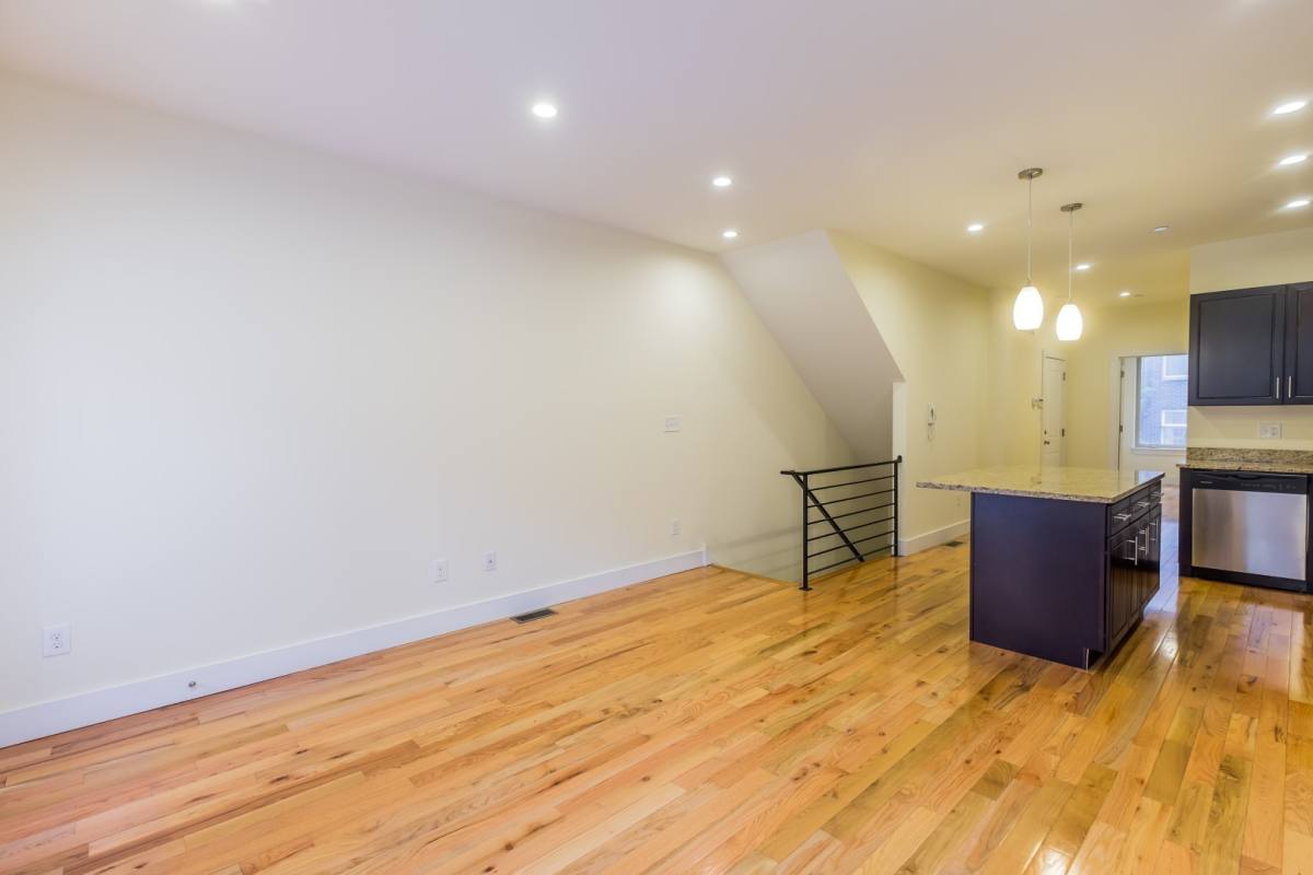 Apartment for rent at 1537 Ogden St, Philadelphia, PA 19130