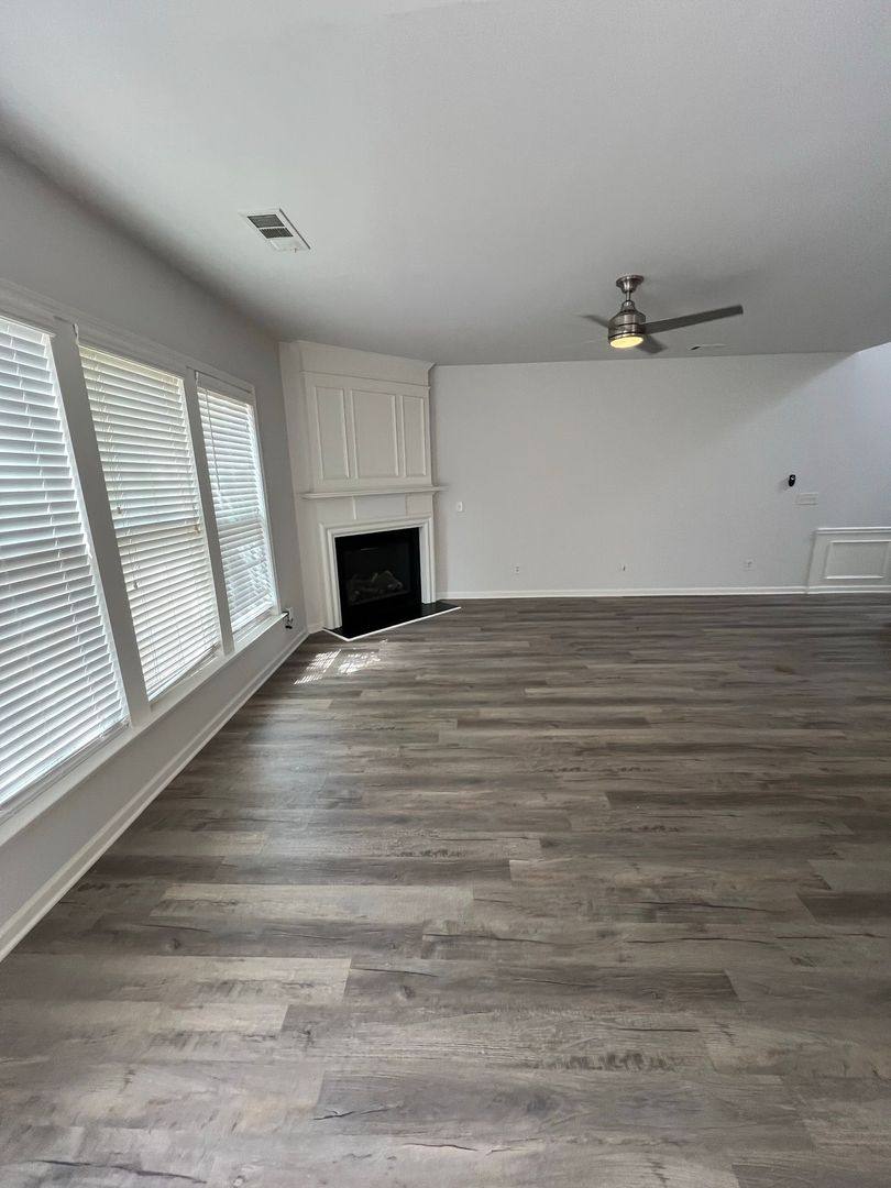 Townhouse for rent at 2048 Fosco Dr, Duluth, GA 30097