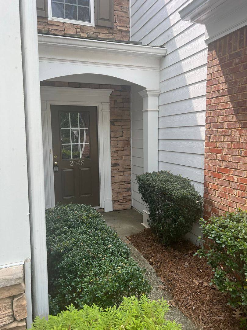 Townhouse for rent at 2048 Fosco Dr, Duluth, GA 30097