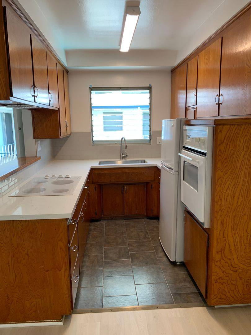 Apartment for rent at 3322 Mentone Ave, Los Angeles, CA 90034