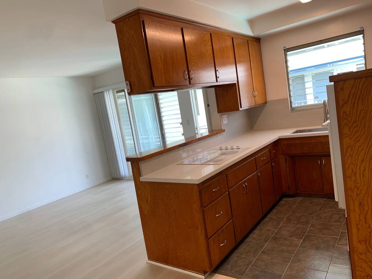 Apartment for rent at 3322 Mentone Ave, Los Angeles, CA 90034