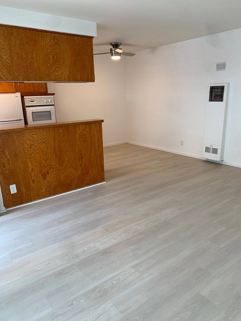 Apartment for rent at 3322 Mentone Ave, Los Angeles, CA 90034