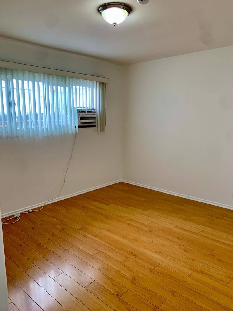 Apartment for rent at 3322 Mentone Ave, Los Angeles, CA 90034
