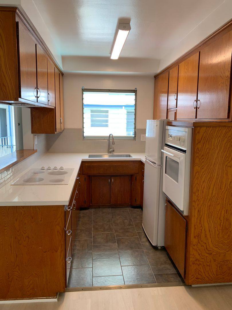 Apartment for rent at 3322 Mentone Ave, Los Angeles, CA 90034