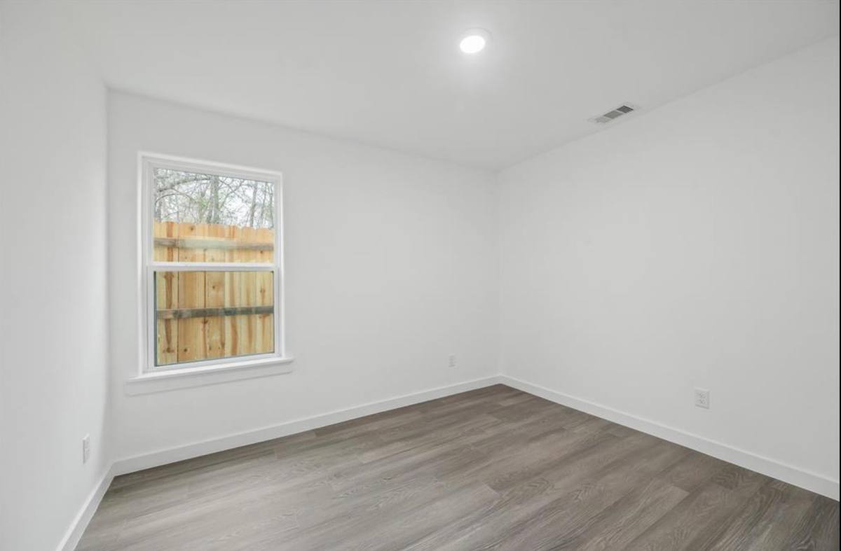 House for rent at 7804 Crestview Dr, Houston, TX 77028