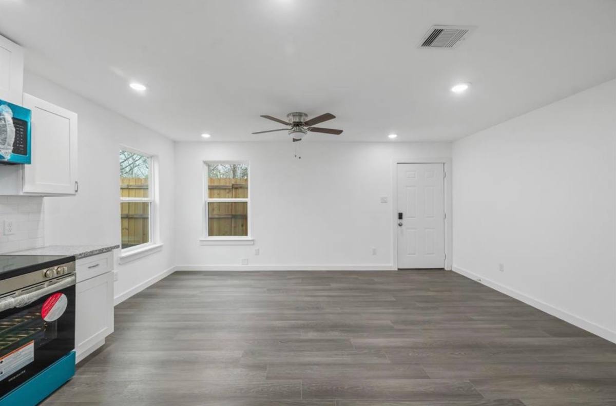 House for rent at 7804 Crestview Dr, Houston, TX 77028