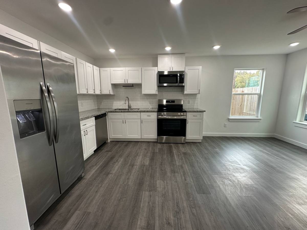 House for rent at 7804 Crestview Dr, Houston, TX 77028