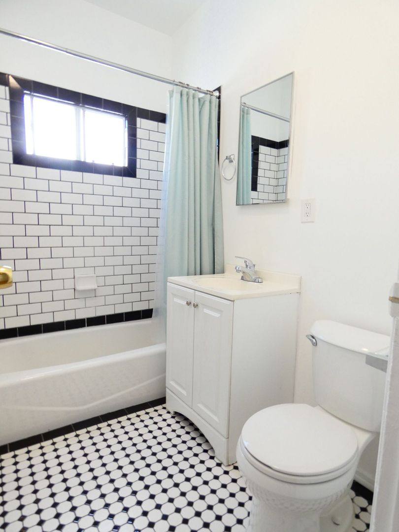 Apartment for rent at 2344 Chestnut Ave, Long Beach, CA 90806