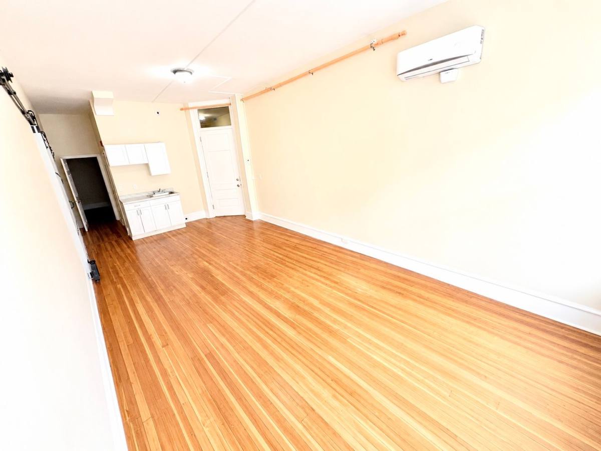 Apartment for rent at 105 Bank St, Waterbury, CT 06702