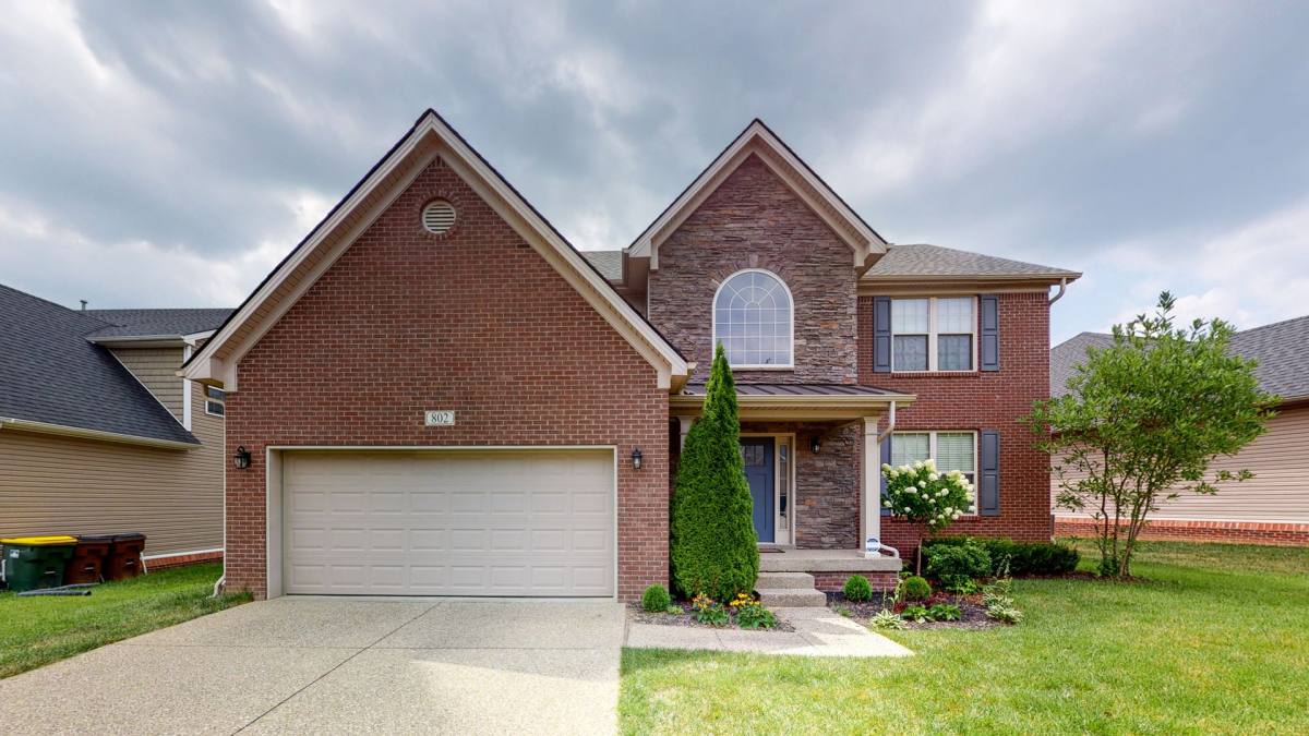 Townhouse for rent at 802 Urton Woods Way, Louisville, KY 40243