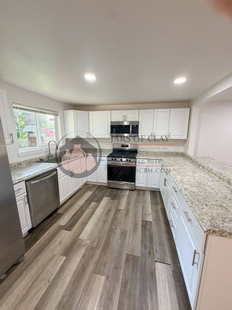 Apartment for rent at 6150 6160 Fircrest St SE, Salem, OR 97306