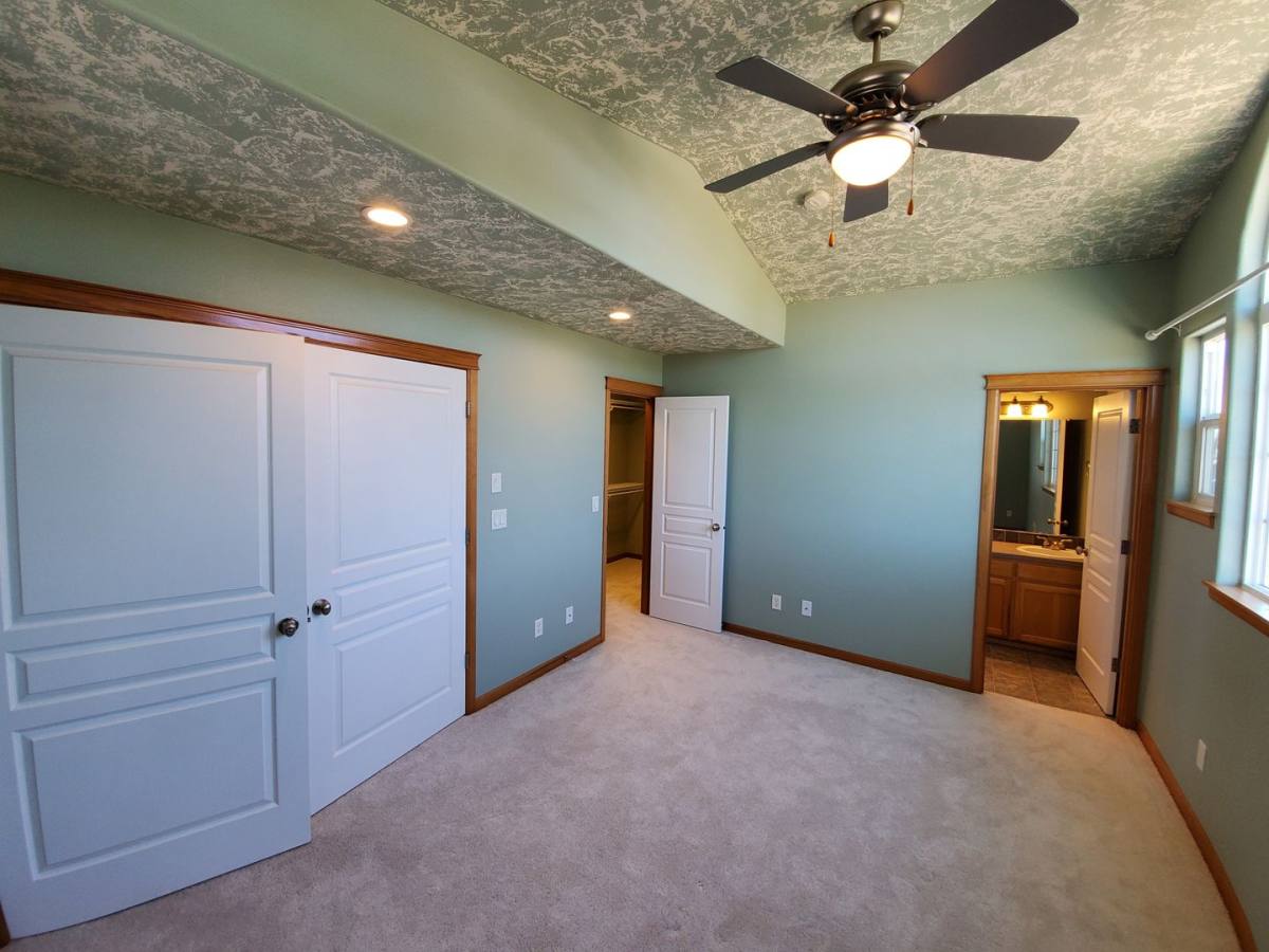 House for rent at 3800 Ryunkin St SE, Albany, OR 97322