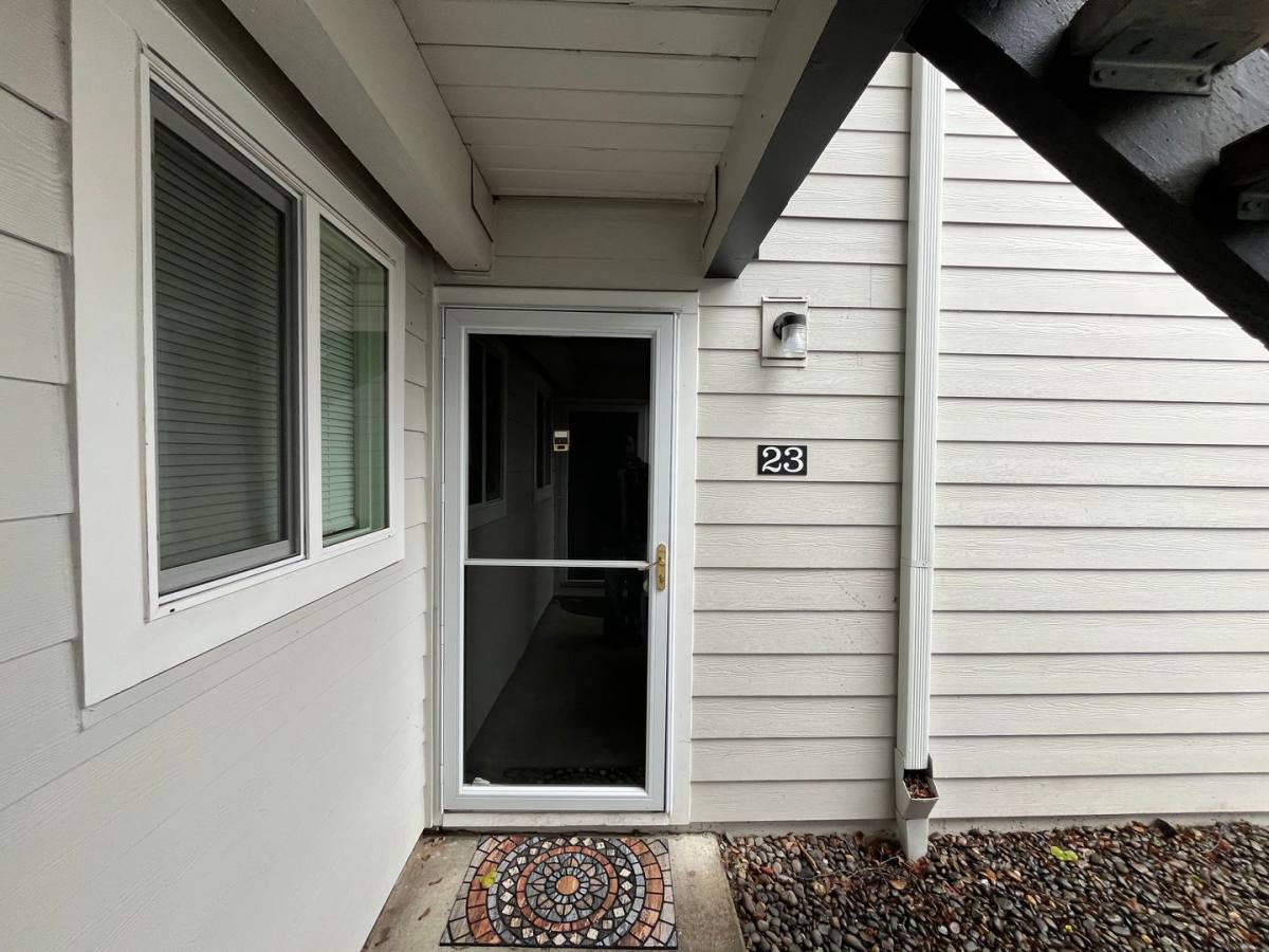 Condo for rent at 5482 SW Alger Ave, Beaverton, OR 97005