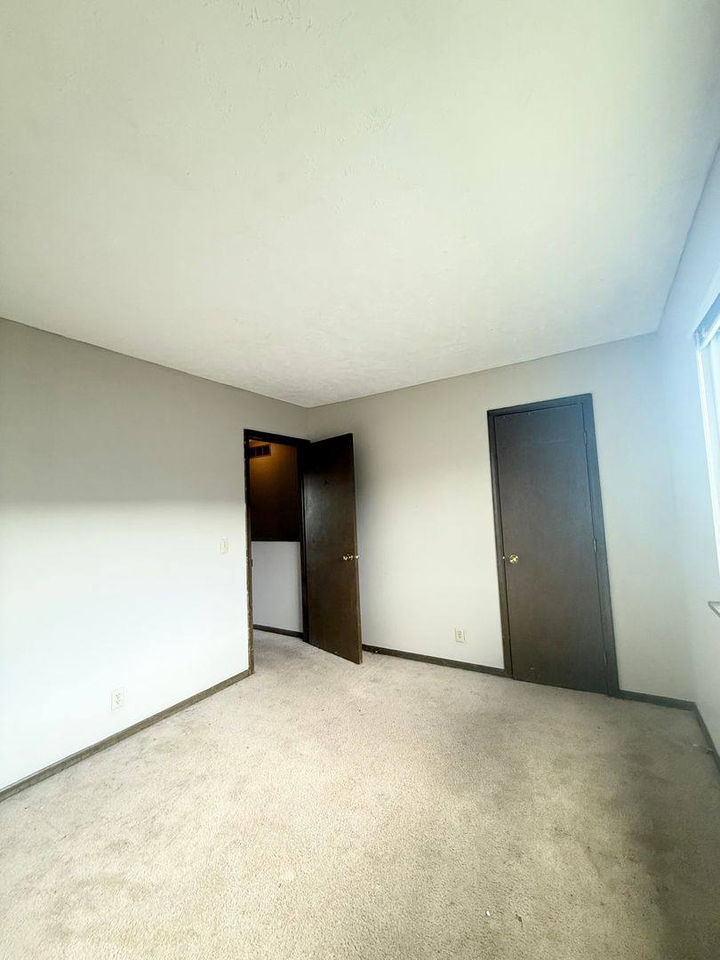 Townhouse for rent at 7323 Ames Circle, Omaha, NE 68134