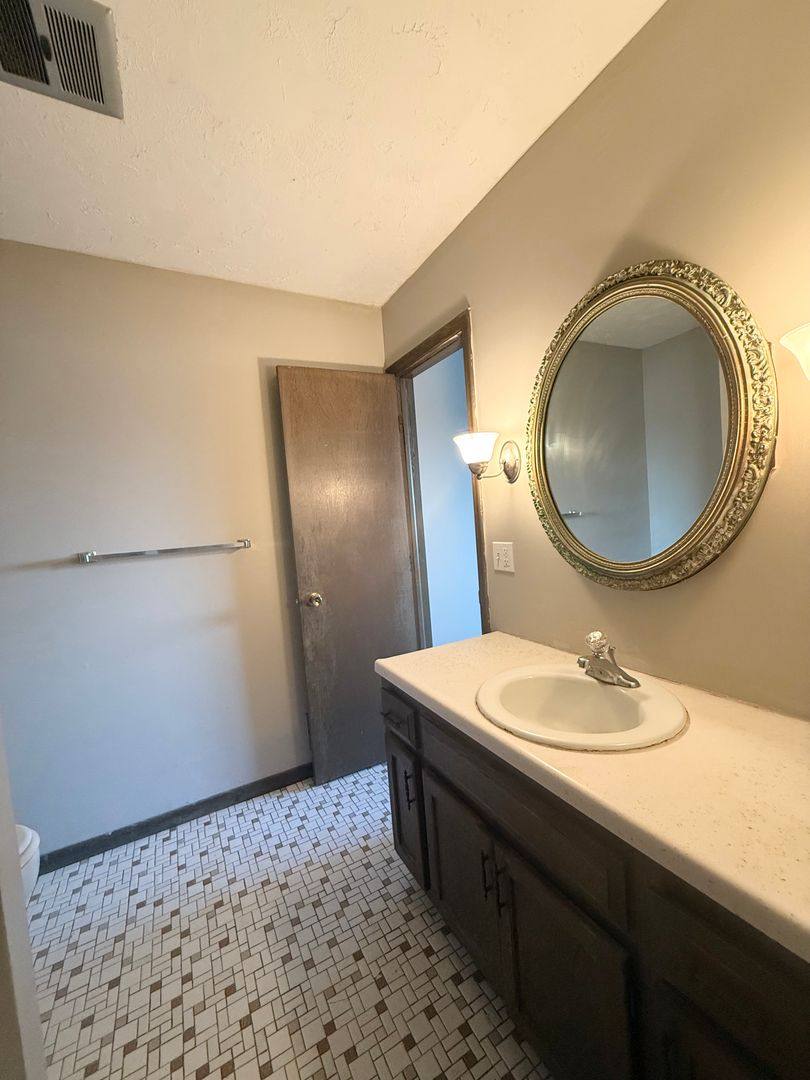 Townhouse for rent at 7323 Ames Circle, Omaha, NE 68134