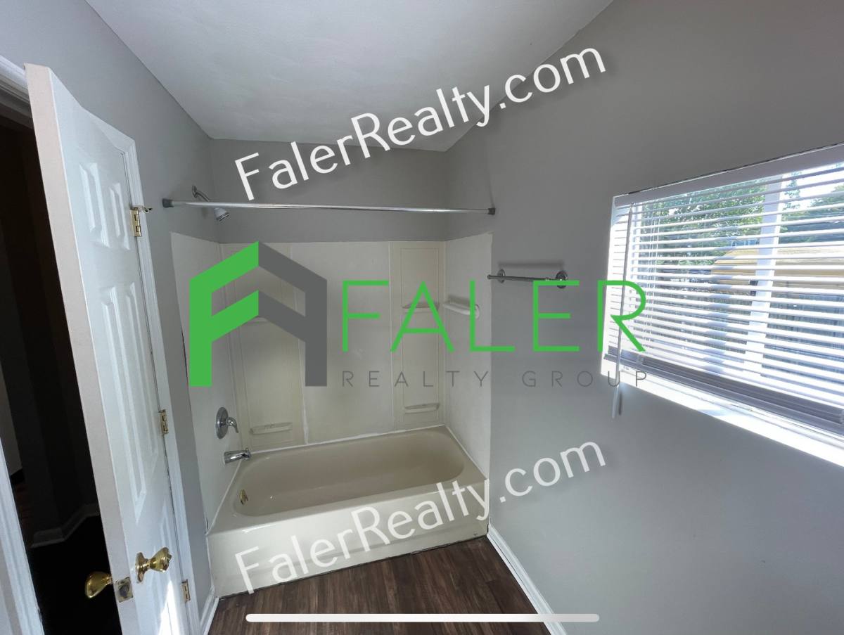 House for rent at 451 Cincinnati Ave, Xenia, OH 45385