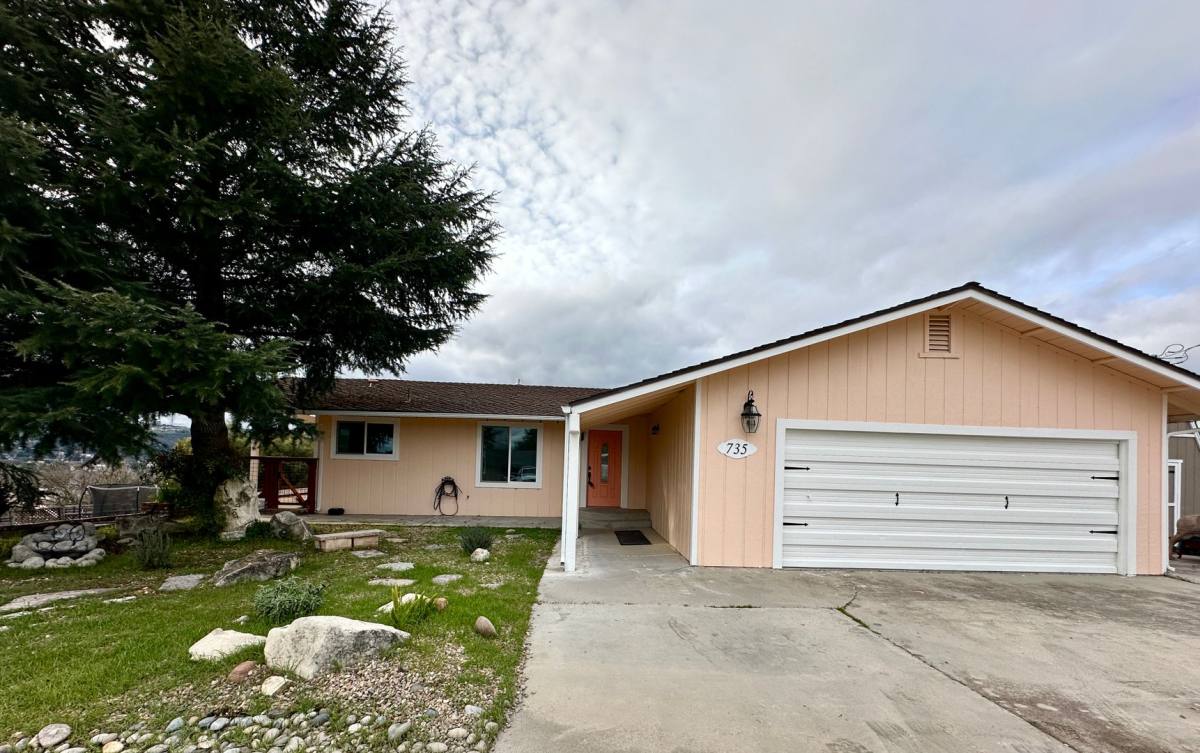 Apartment for rent at 735 N Trigo Lane, Paso Robles, CA 93446