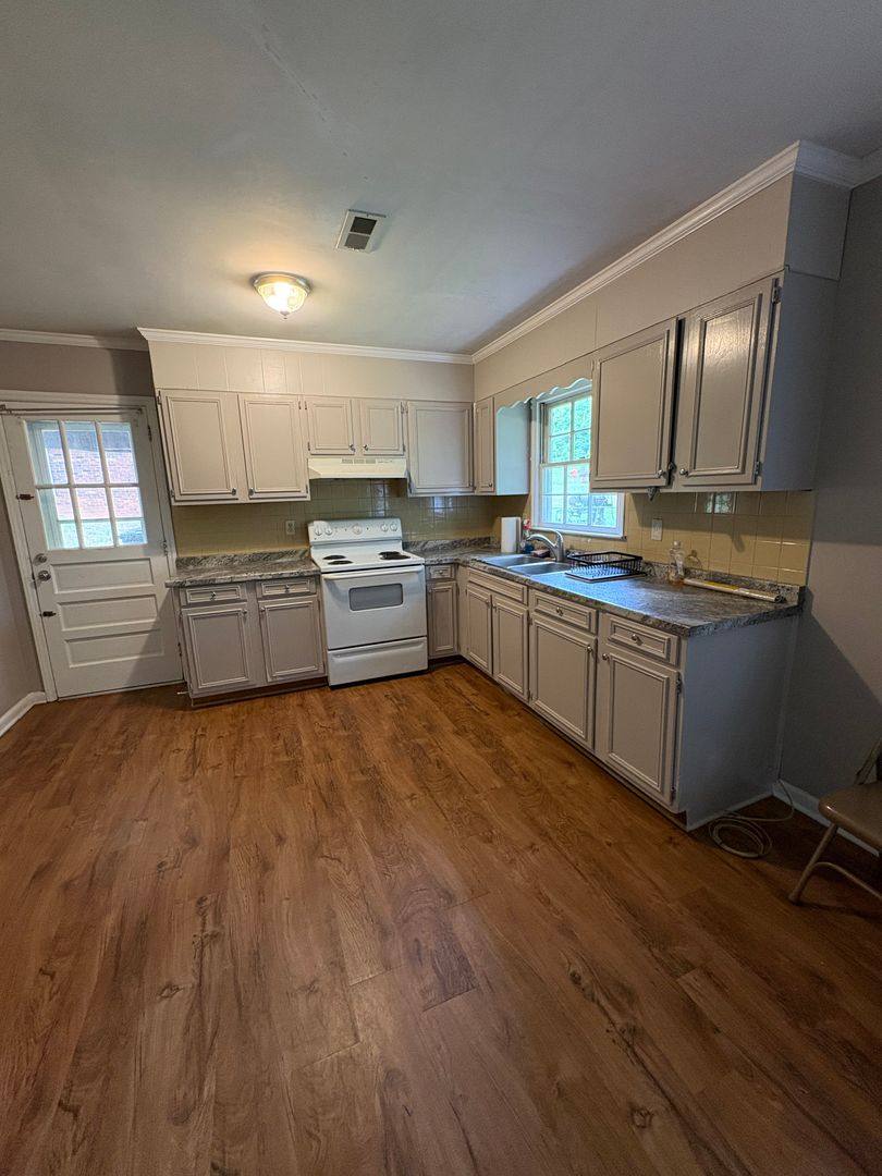 House for rent at 1740 Camden Rd, Winston Salem, NC 27103