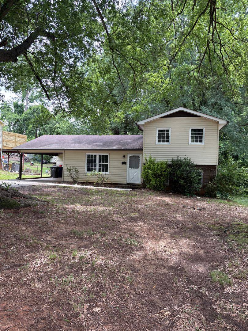 House for rent at 1740 Camden Rd, Winston Salem, NC 27103