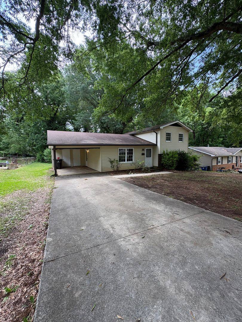 House for rent at 1740 Camden Rd, Winston Salem, NC 27103