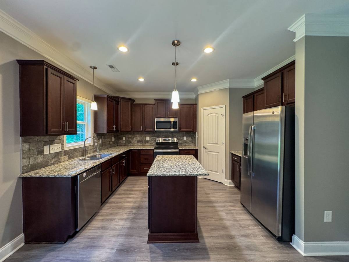 House for rent at 7550 Hillside Ave, Fayetteville, NC 28311