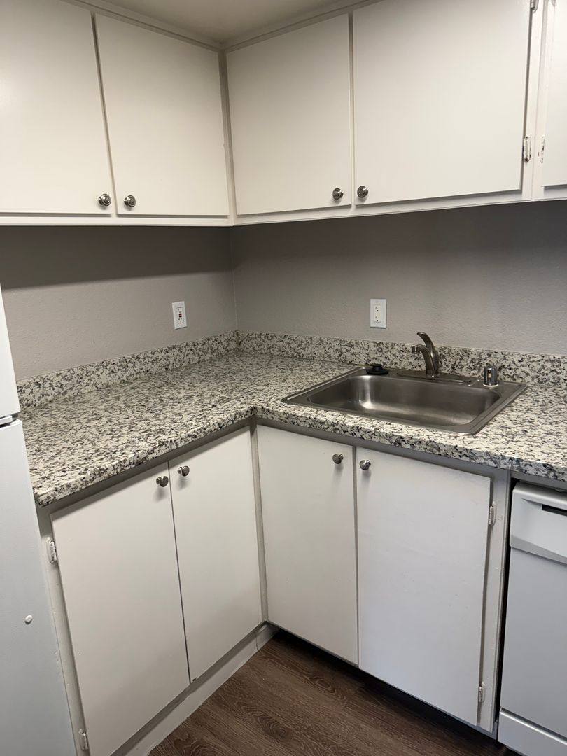 Apartment for rent at 1131-1151 Bell St, Sacramento, CA 95825