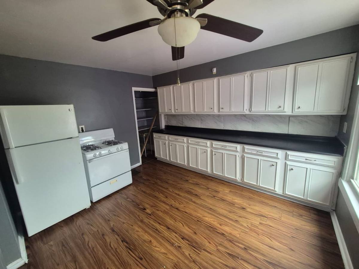 Apartment for rent at 1704 Madison Ave, Covington, KY 41011