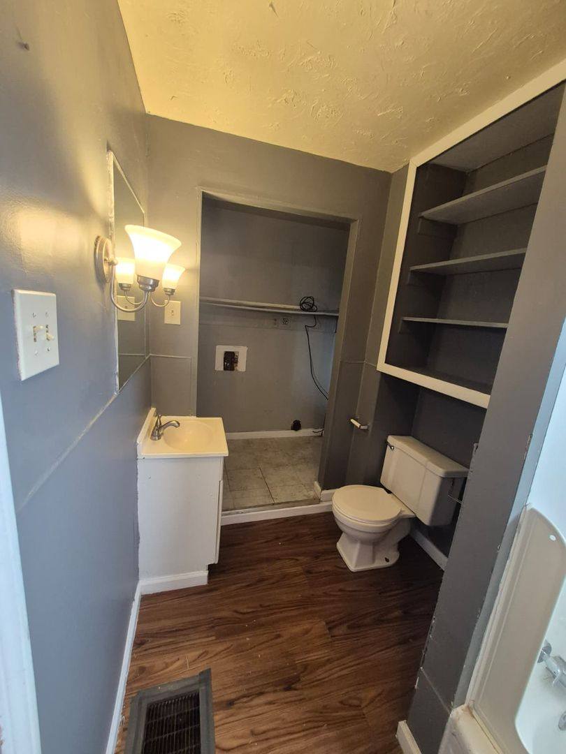 Apartment for rent at 1704 Madison Ave, Covington, KY 41011