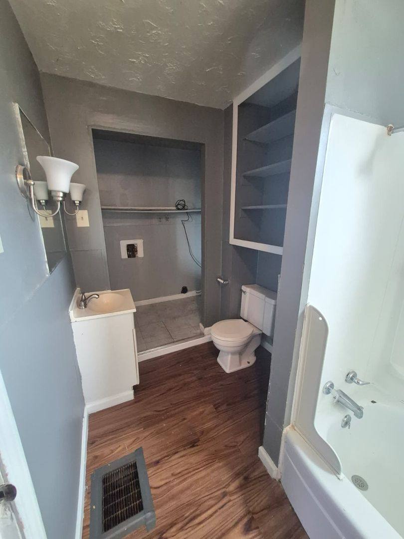 Apartment for rent at 1704 Madison Ave, Covington, KY 41011