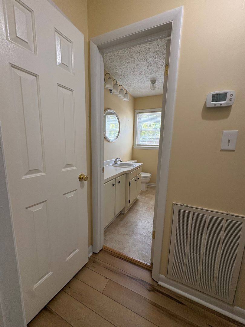 Apartment for rent at 11200 Southgates A Dr, Laurinburg, NC 28352