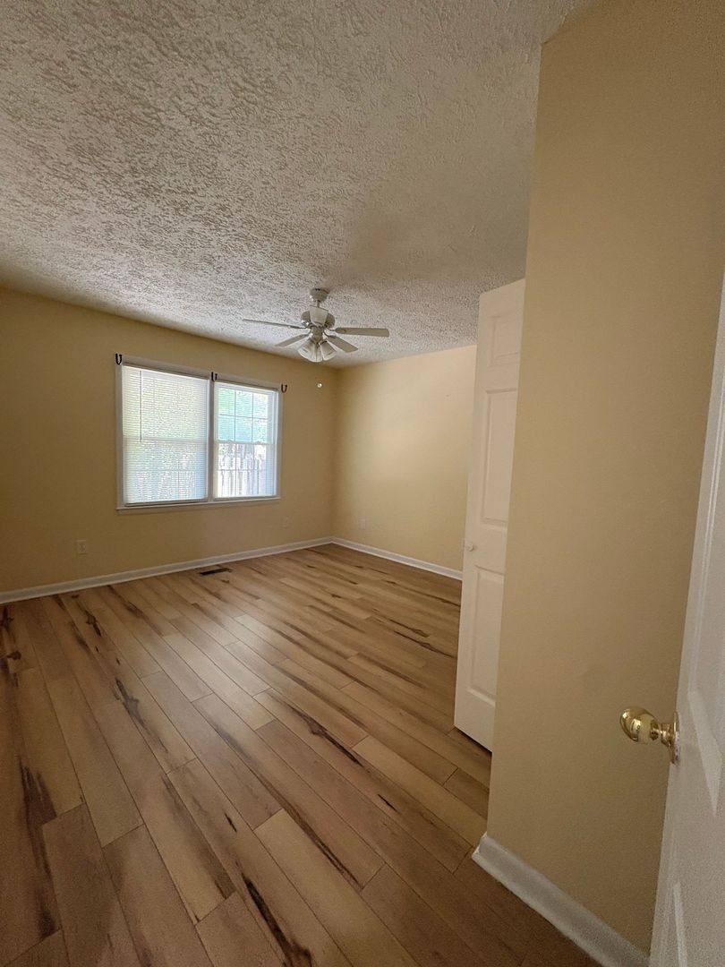 Apartment for rent at 11200 Southgates A Dr, Laurinburg, NC 28352