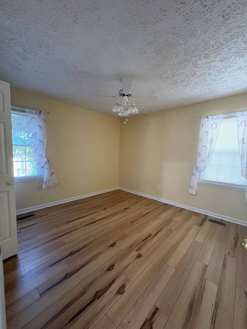 Apartment for rent at 11200 Southgates A Dr, Laurinburg, NC 28352
