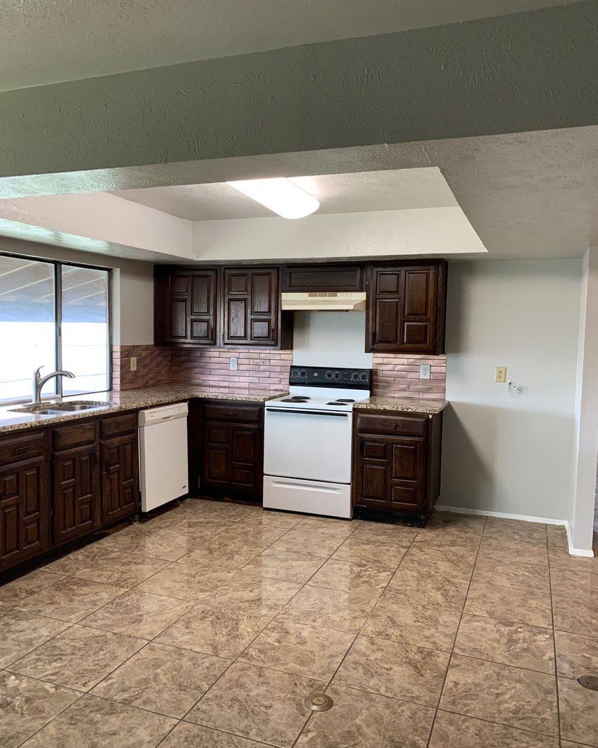 House for rent at 5260 Pruitt Dr, The Colony, TX 75056