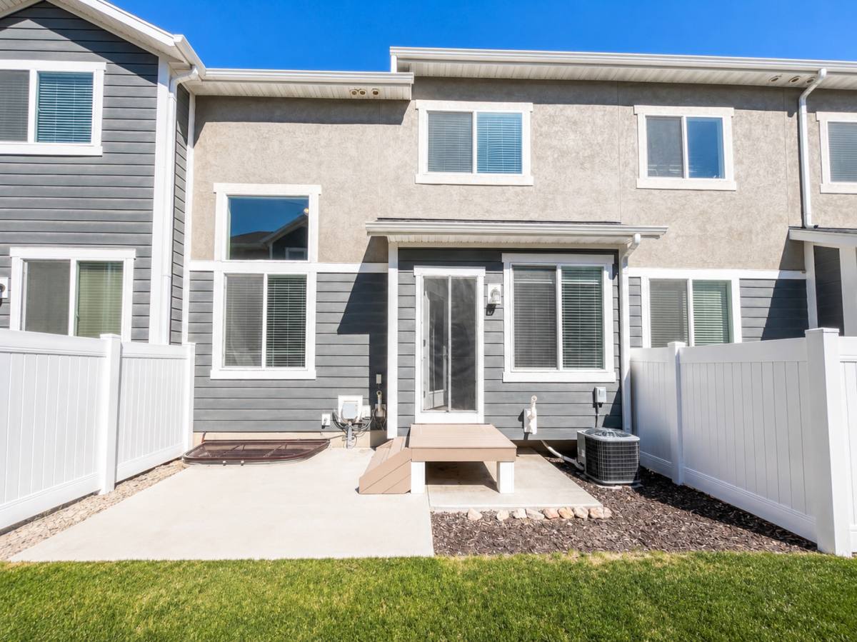 Townhouse for rent at 1727 N 3830 W, Lehi, UT 84043