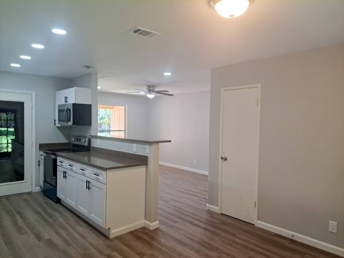 House for rent at 59082 Harvard St N, Irving, TX 75062