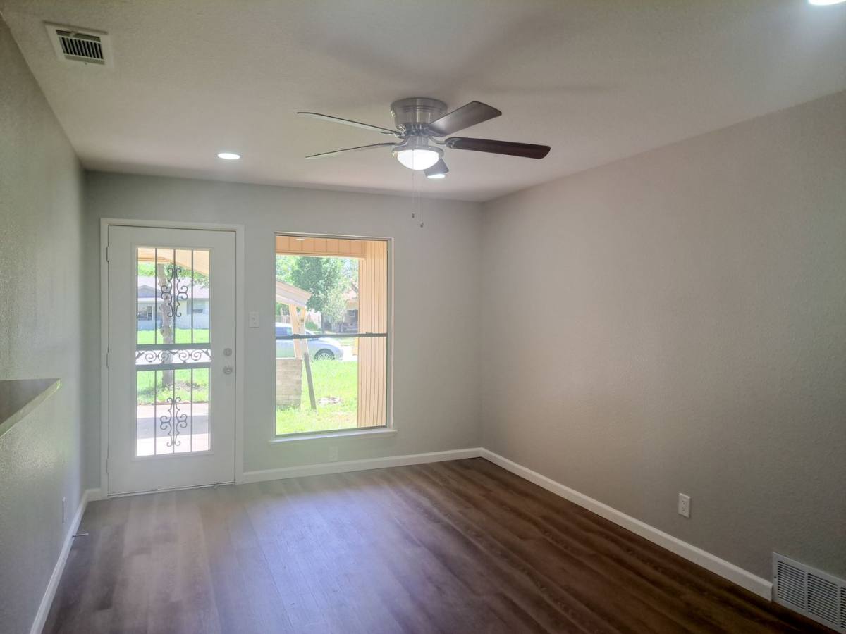 House for rent at 59082 Harvard St N, Irving, TX 75062