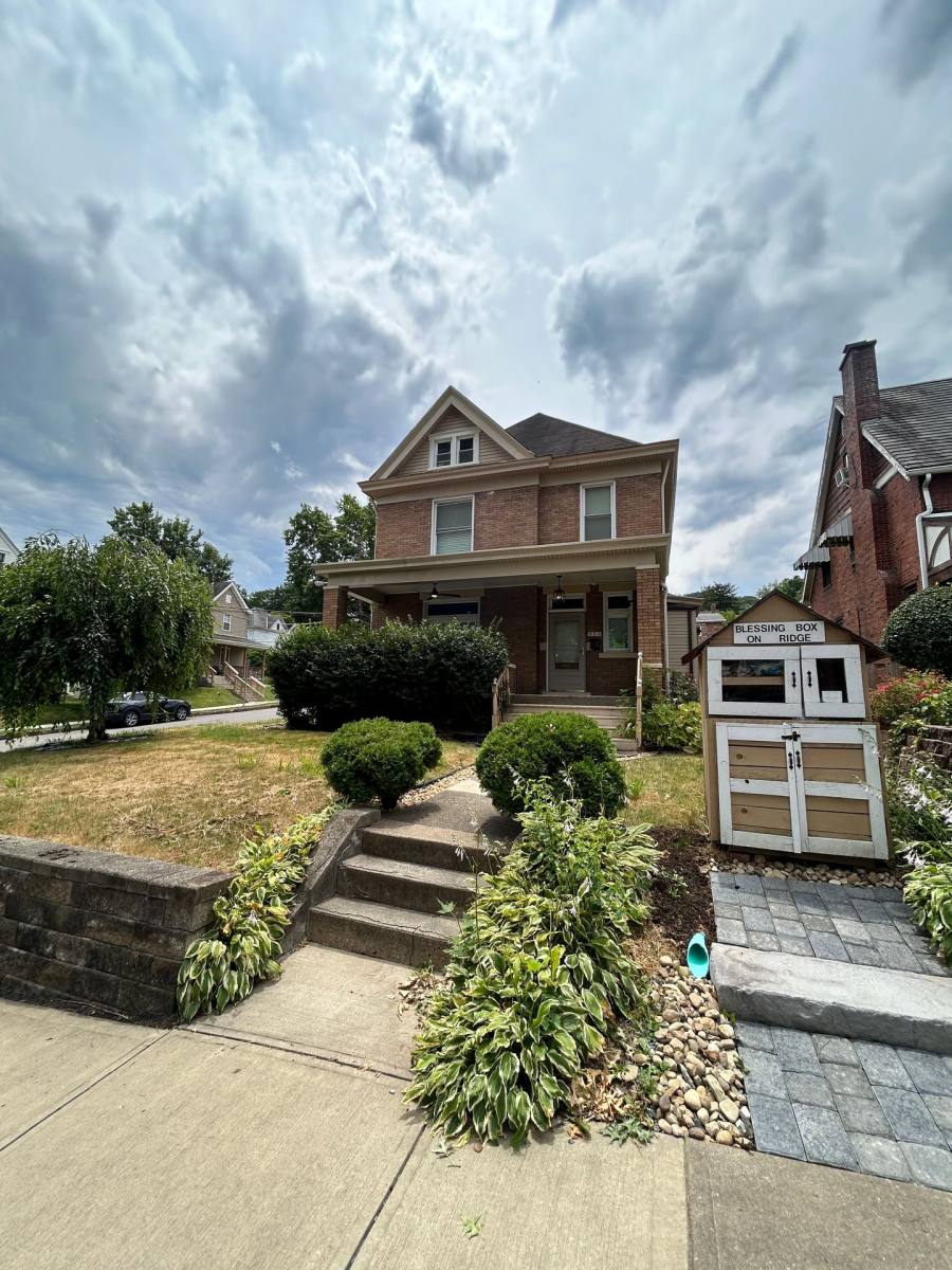 Apartment for rent at 930 Ridge Ave, Coraopolis, PA 15108