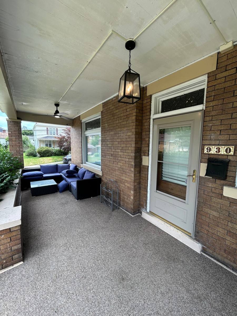Apartment for rent at 930 Ridge Ave, Coraopolis, PA 15108