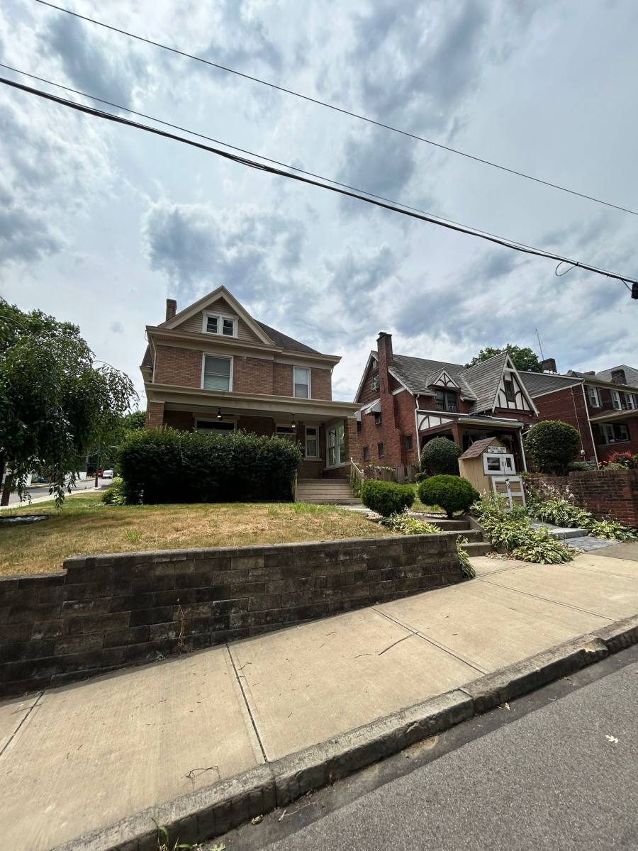 Apartment for rent at 930 Ridge Ave, Coraopolis, PA 15108