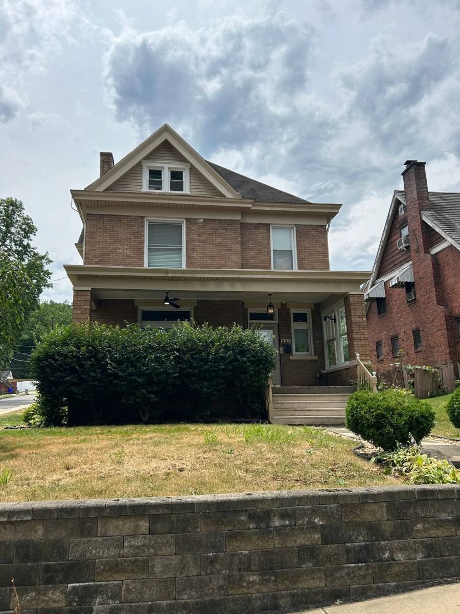 Apartment for rent at 930 Ridge Ave, Coraopolis, PA 15108