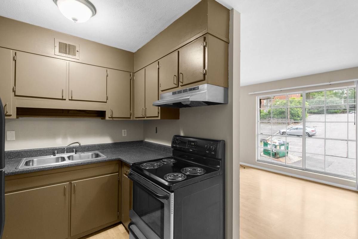 Apartment for rent at 2933 Clairmont Ave, Birmingham, AL 35205