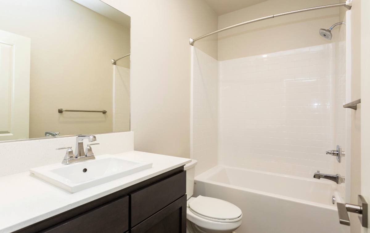 Apartment for rent at 1610 Jenkins Rd, Bakersfield, CA 93314
